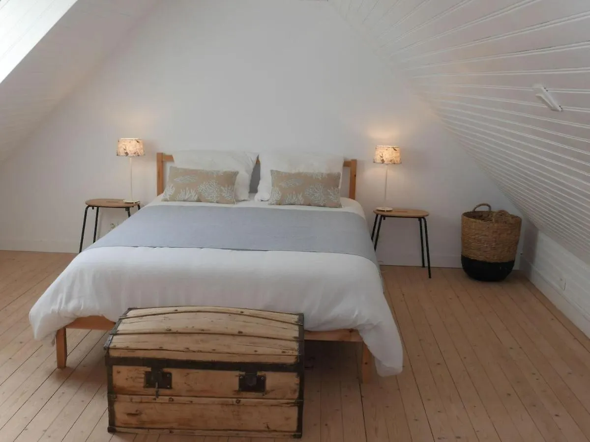 Holiday Home With Sea Views, Roscanvel