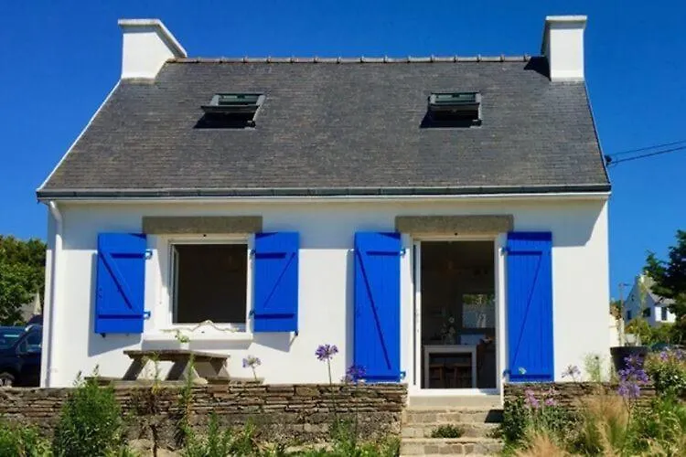 Holiday Home With Sea Views, Roscanvel