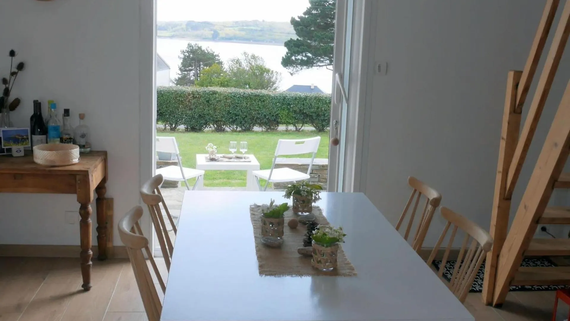 Holiday Home With Sea Views, Roscanvel France