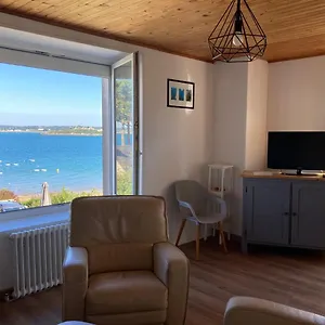  Appartement Roscanvel: Duplex Dans Maison Vue Mer